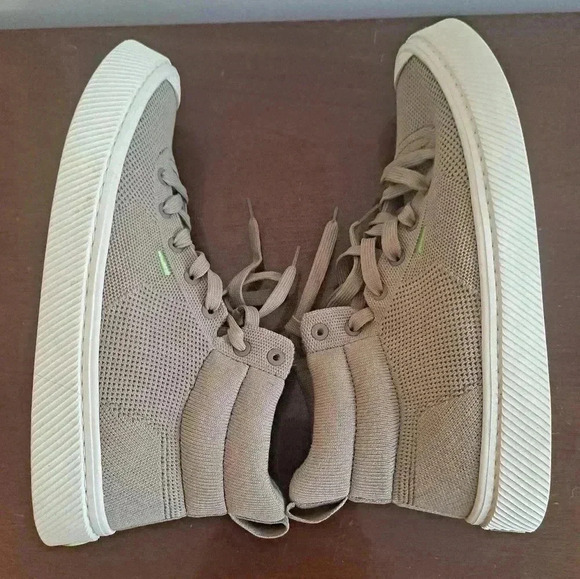 CARIUMA Sneakers NWOT SIZE 9 - Picture 6 of 9